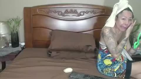 lulu_wild online show from April 2026 10:48:01 AM