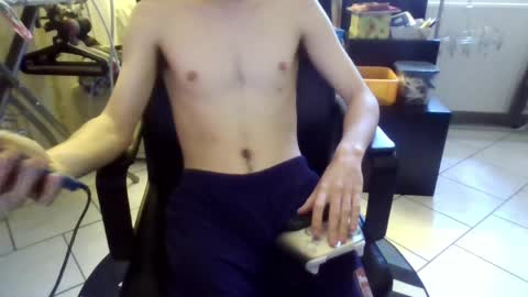 Snapshot of luluarsss chatting on April 2026 11:37:01 AM luluarsss online show from April 2026 11:37:01 AM
