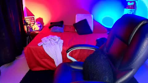 LuluBigTitts online show from October 2025 09:14:02 PM