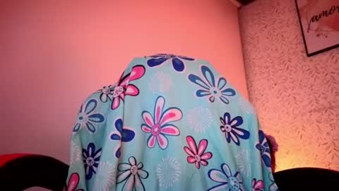 Snapshot of luly_blue chatting on July 2026 05:02:02 AM Luly online show from July 2026 05:02:02 AM
