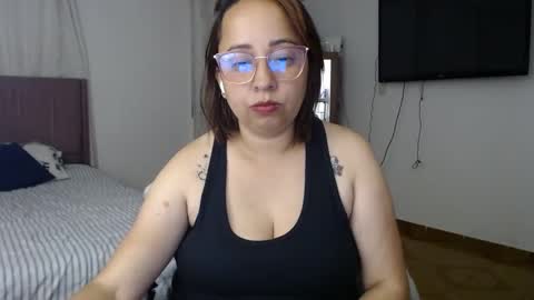 Snapshot of lumi_84 chatting on January 2025 02:06:01 AM LUMI online show from January 2025 02:06:01 AM