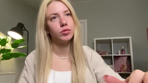 Catherine online show from April 2026 09:39:33 PM