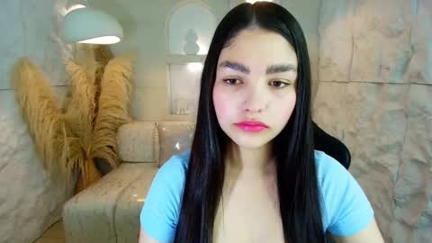 Luna online show from October 2025 12:39:02 PM