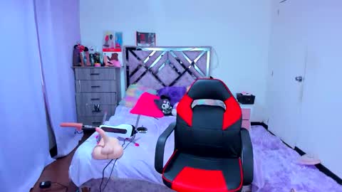 luna_analya online show from December 2025 11:41:02 AM