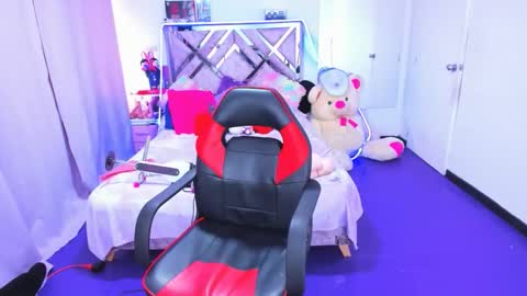 luna_analya online show from February 2026 02:37:02 PM