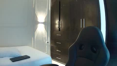 luna and banji online show from October 2025 09:37:02 PM