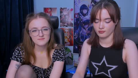 luna_berryy online show from December 2024 07:43:02 PM