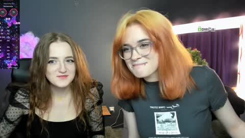 luna_berryy online show from December 2024 07:41:02 PM
