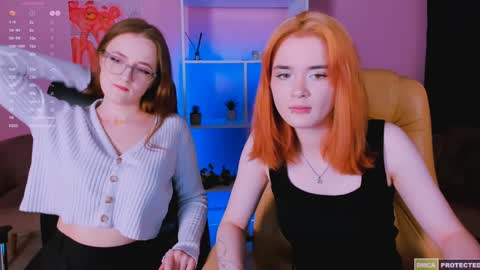 luna_berryy online show from December 2024 07:42:02 PM