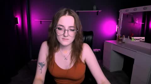 luna_berryy online show from March 2025 05:40:02 AM