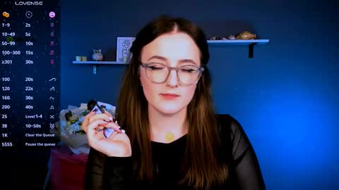 luna_berryy online show from November 2025 08:31:01 PM