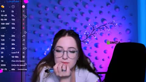 luna_berryy online show from December 2025 08:38:02 PM