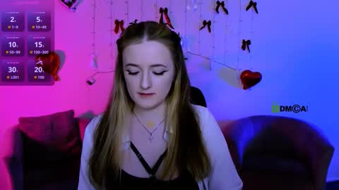 luna_berryy online show from March 2026 08:41:02 PM