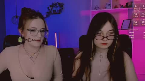 Snapshot of luna_berryy chatting on April 2026 07:44:02 PM luna_berryy online show from April 2026 07:44:02 PM