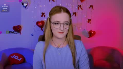 Snapshot of luna_berryy chatting on May 2026 07:52:02 PM luna_berryy online show from May 2026 07:52:02 PM