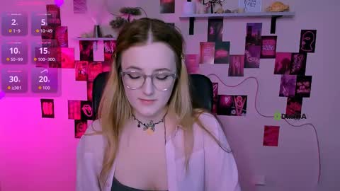 Snapshot of luna_berryy chatting on May 2026 07:09:01 PM luna_berryy online show from May 2026 07:09:01 PM