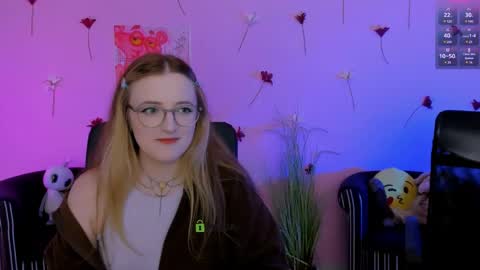 Snapshot of luna_berryy chatting on May 2026 07:23:02 PM luna_berryy online show from May 2026 07:23:02 PM