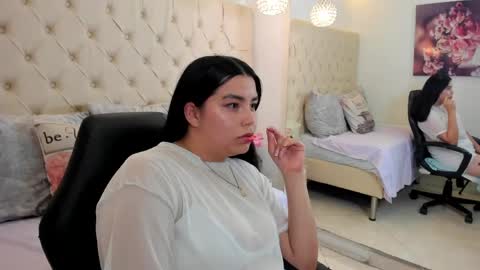 Luna Bloom online show from April 2026 09:57:02 AM