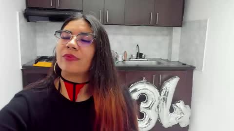 luna  online show from January 2025 11:17:01 AM