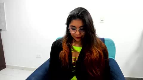 luna  online show from February 2025 11:22:01 AM