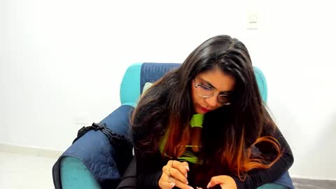 luna  online show from February 2025 02:27:02 PM