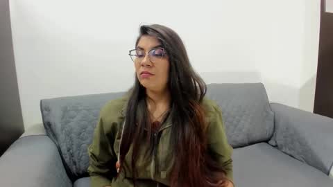 luna  online show from November 2025 11:21:02 AM