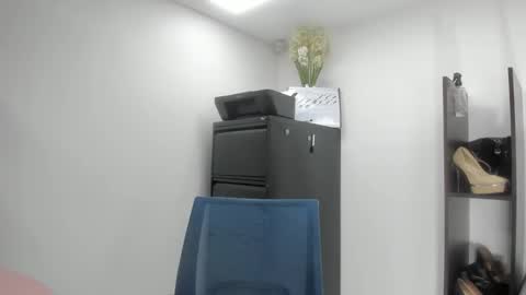 luna  online show from January 2026 11:15:02 AM