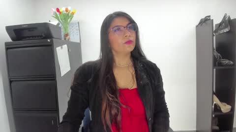 luna  online show from February 2026 11:18:01 AM