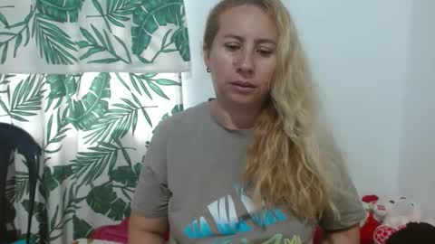 lunafantastic online show from December 2024 12:33:02 PM