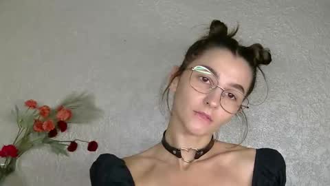 Luna online show from September 2025 06:37:02 AM