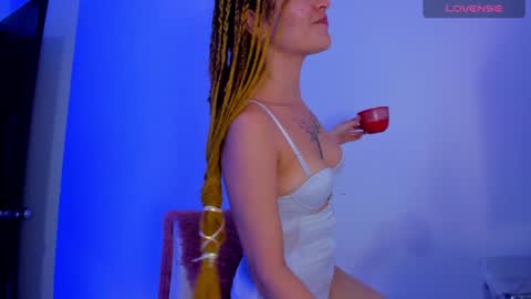 Snapshot of luna_hazard chatting on December 2024 06:54:02 AM luna_hazard online show from December 2024 06:54:02 AM