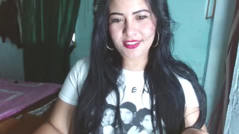 luna_india online show from January 2025 06:20:02 PM