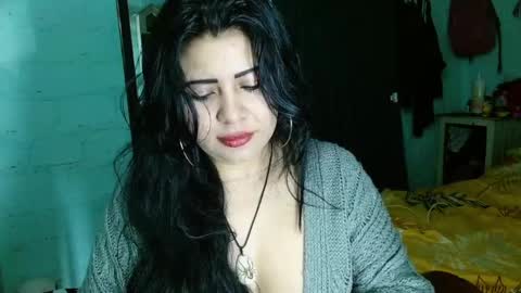 luna_india online show from February 2025 09:34:02 AM