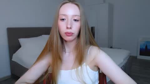Luna online show from December 2024 12:05:01 AM