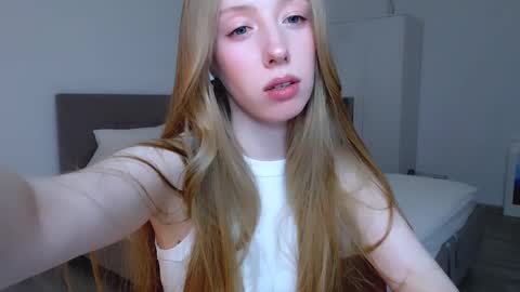 Luna online show from December 2024 07:53:02 PM