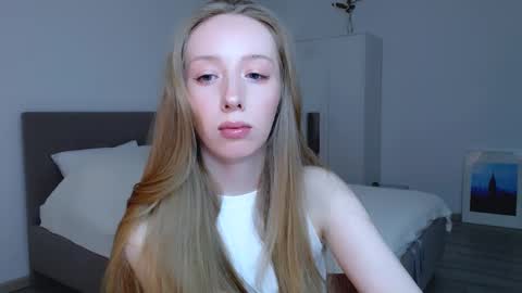 Luna online show from January 2025 09:07:01 PM