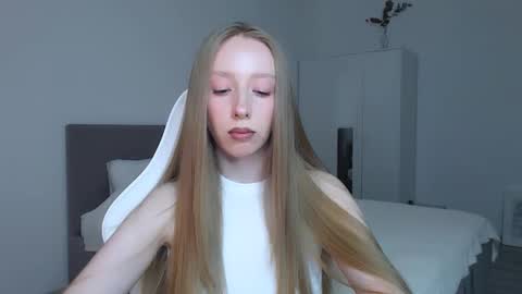 Snapshot of luna_insanity chatting on October 2025 08:28:01 PM Luna online show from October 2025 08:28:01 PM