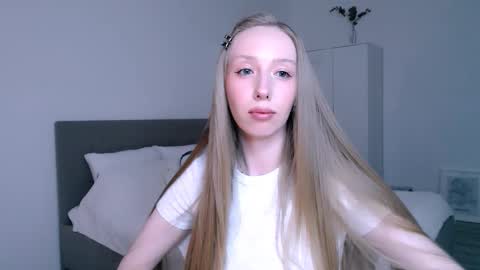 Luna online show from January 2026 09:51:01 PM