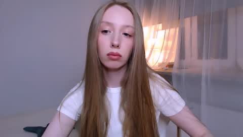 Luna online show from April 2026 10:48:02 PM