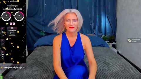 luna_lew1s online show from November 2025 09:10:01 AM