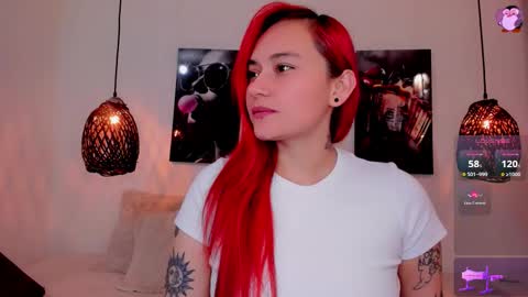 LUNA LOBOO online show from October 2025 06:52:01 PM