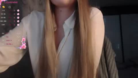 Snapshot of luna_loveisgood chatting on August 2026 10:53:02 AM Luna online show from August 2026 10:53:02 AM