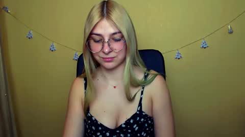 Luna online show from December 2024 12:38:02 PM