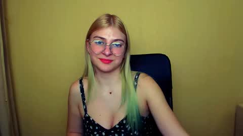 Luna online show from January 2025 11:37:02 AM