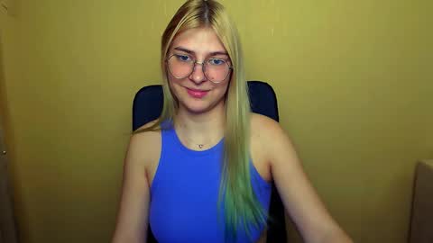 Luna online show from February 2025 12:16:01 PM
