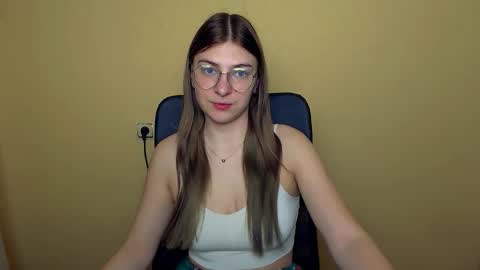 Luna online show from November 2025 11:32:02 AM