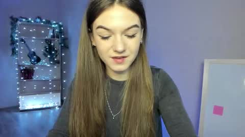 Luna online show from December 2025 04:29:02 AM