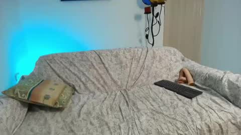 Snapshot of luna_monroee chatting on July 2026 02:37:01 PM Lunaa online show from July 2026 02:37:01 PM