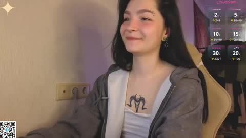 Luna online show from April 2026 01:01:02 AM