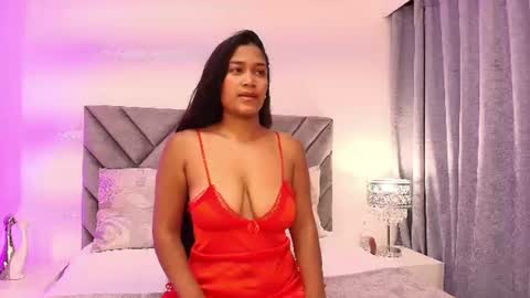 Snapshot of luna_queen7 chatting on July 2026 11:19:01 AM luna_queen7 online show from July 2026 11:19:01 AM
